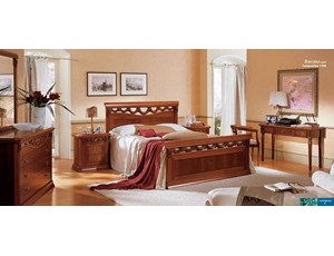 Кровать 180 с деревянным изголовьем