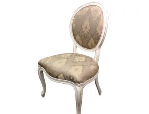 Cтолы и стулья коллекции Белая Роза фирма Maria Stefania 