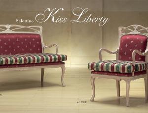 Кресло  KISS LIBERTY в ткани TNH70785 и TNH70790, тонировка 90000