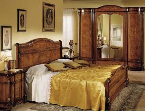 Кровать с деревянным изголовьем 160х190
