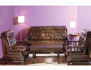 Мягкая мебель в коже Испанский Ренессанс (Диван + 2 кресла+ столик) 