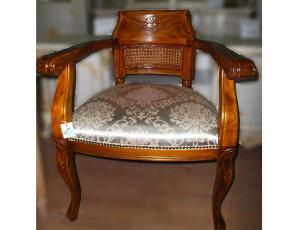 MK-CH02/1ST. Кресло с мягкой сидушкой, ткань БЕЖ, с цветами (мас.красн.дерева) (65х58х78 см) цвет: Итальянский орех